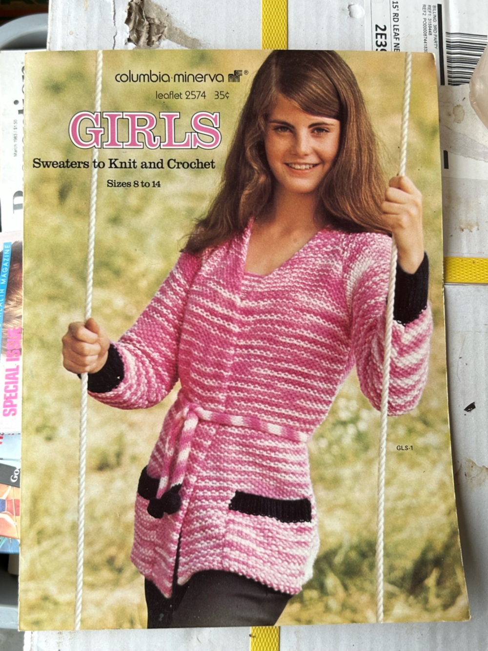 vintage Columbia-Minerva Leaflet 2574 knitting and crochet pattern book